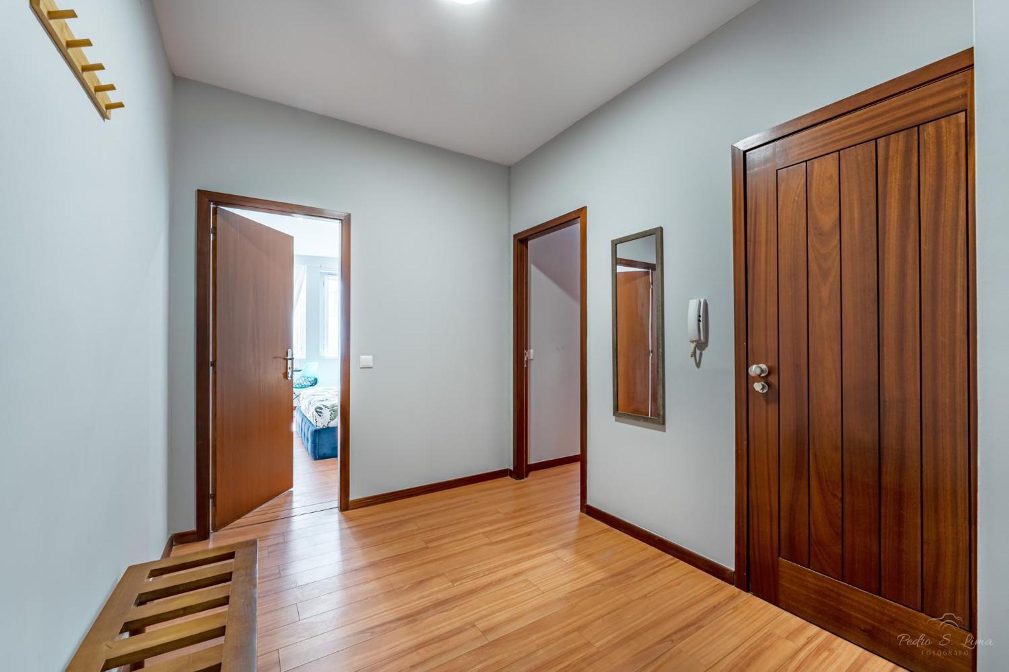 Experience The Charm With Terrace Apartment Porto